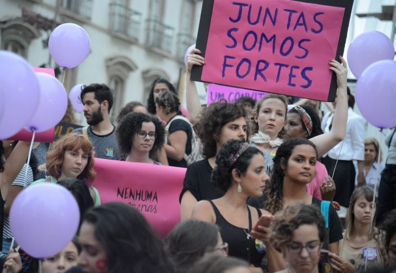 Campanha alerta sobre os riscos do feminicídio confira