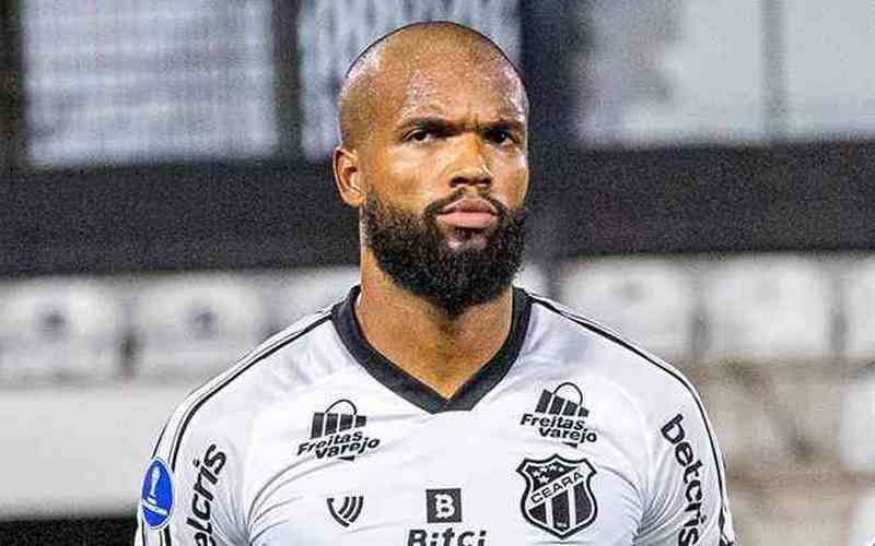 Santos Avan A Por Contrata O De Zagueiro Messias Consultado Pelo Cruzeiro