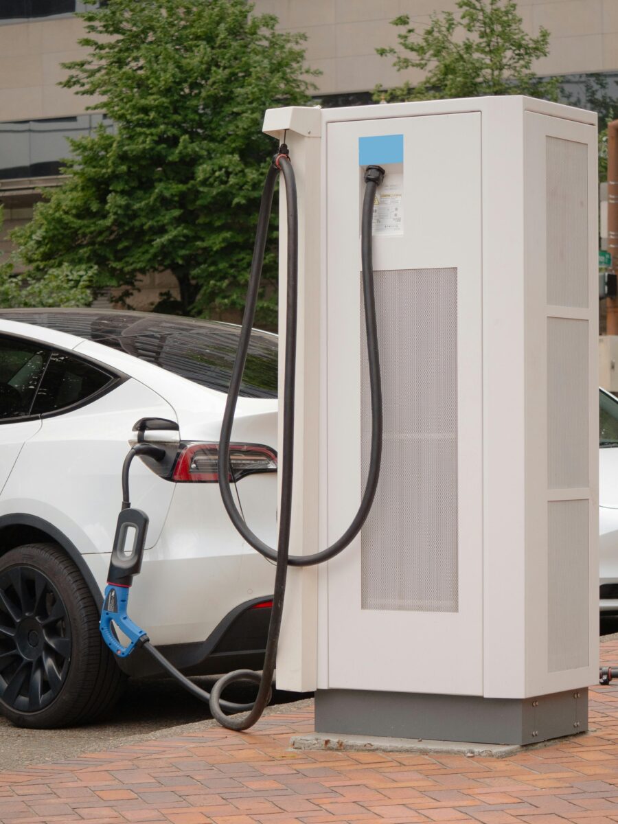 Carregadores para carros elétricos em condomínios