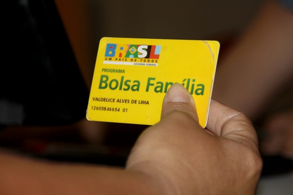 Bolsa Família: problema em cadastro bloqueia ou cancela 2 milhões de benefícios