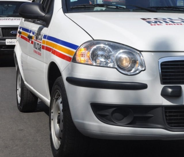 Dupla é presa suspeita de tráfico no bairro Bethânia