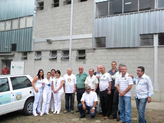 Posto de Coleta de Leite do HNSD recebe veículo do Rotary