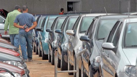 Veja prós e contras de comprar carro zero em dezembro e em janeiro Veja prós e contras de comprar carro zero em dezembro e em janeiro
