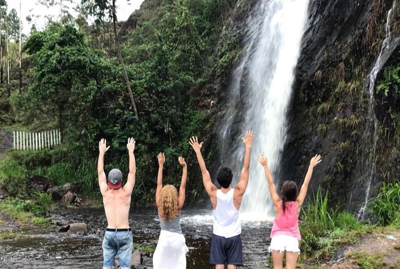 Elenco de minissérie da Globo grava cenas em pontos turísticos de Catas Altas