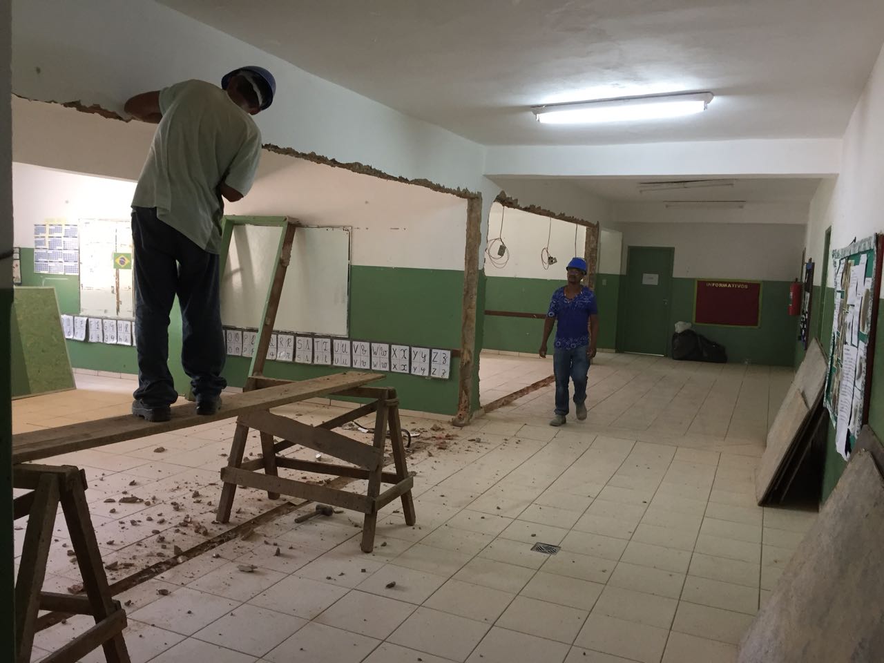 Prefeitura de Catas Altas inicia reforma geral escola municipal no Morro D’Água Quente