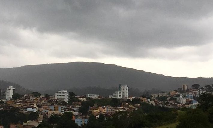 Meteorologia faz alerta: é esperada chuva forte em Itabira e região nesta sexta e sábado