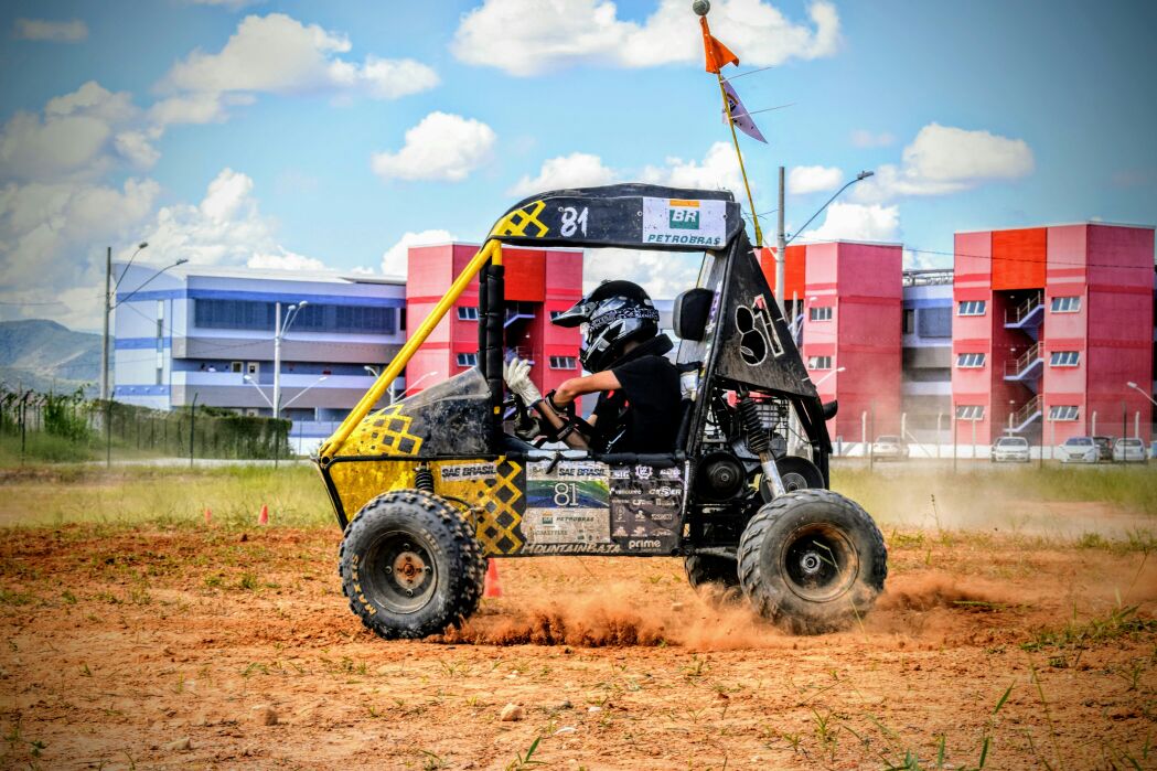 Educação e adrenalina: equipe da Unifei Itabira cria veículo off road para competição no interior paulista