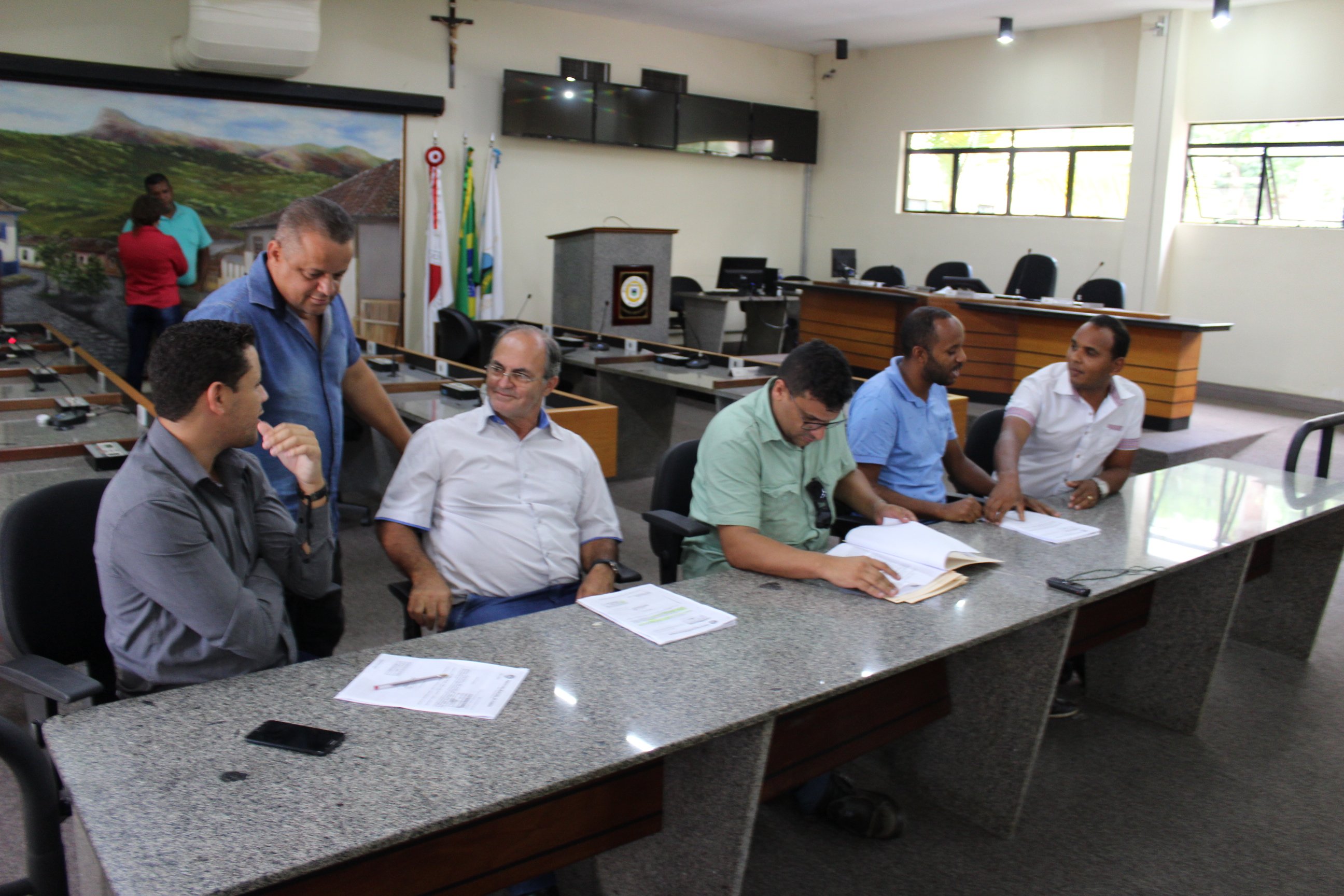 Projeto altera cargos em escolas municipais de Itabira; entenda