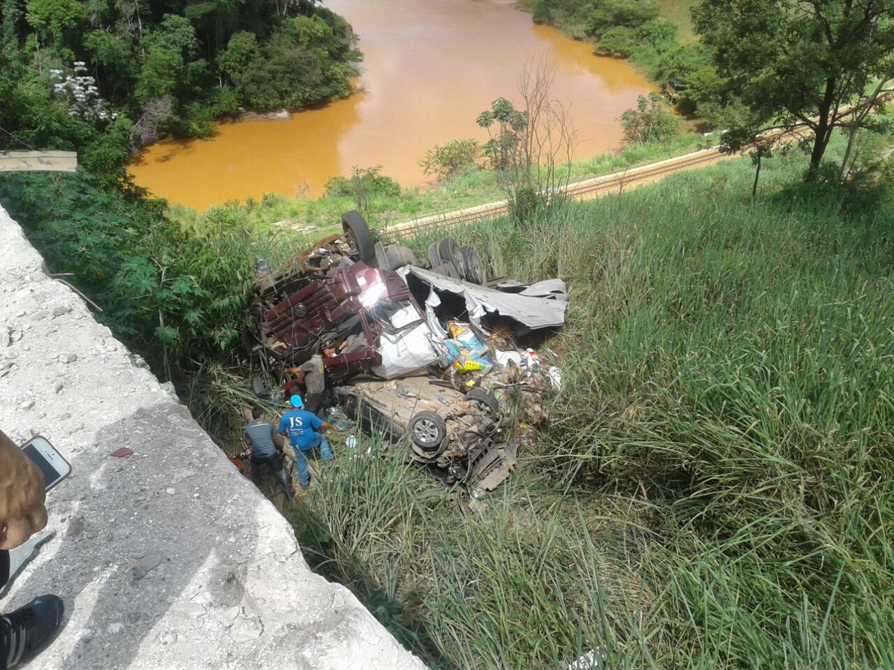 Acidente grave mata duas pessoas na BR-381 em João Monlevade