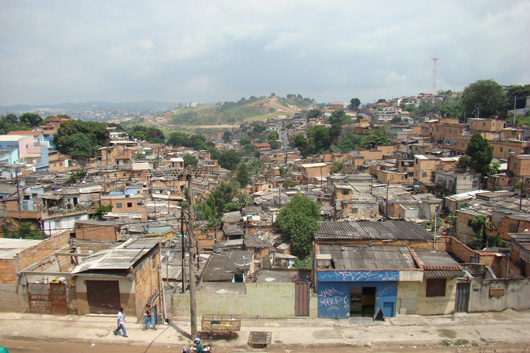 Estado terá que indenizar em R$ 125 mil família que sofreu abuso de poder da PM em favela mineira