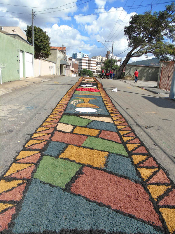 Corpus Christi é feriado? Confira municípios que terão as atividades paralisadas na quinta-feira (30)