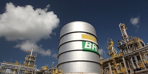 Petrobras anuncia queda de 0,98% no preço da gasolina nas refinarias