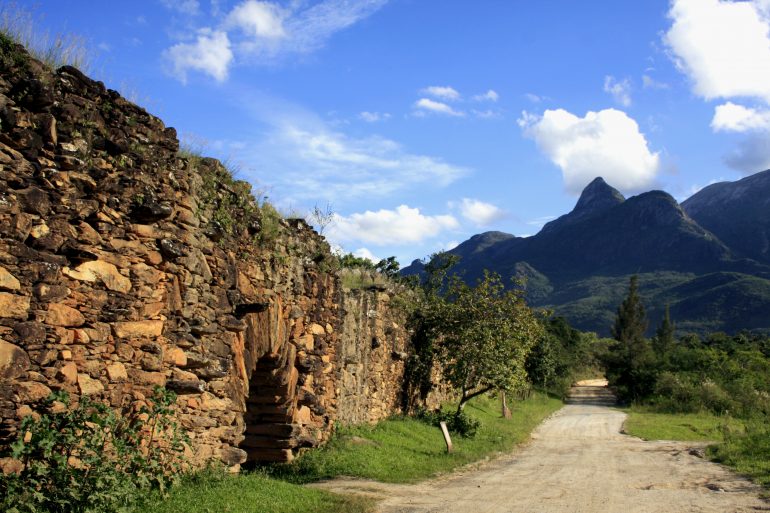 Prefeitura de Catas Altas lança campanha de conscientização para visitas aos atrativos