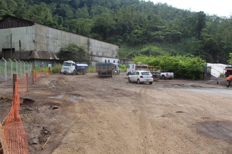 Monlevade quer parceria com a ArcelorMittal para recuperação de acesso à estrada do Forninho