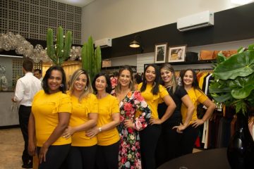 Carolina Modas comemora 15 anos de loja com elegância e bom gosto