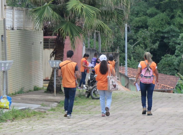 Com equipe reforçada, Vale retoma visitas às casas vizinhas de barragens em Itabira