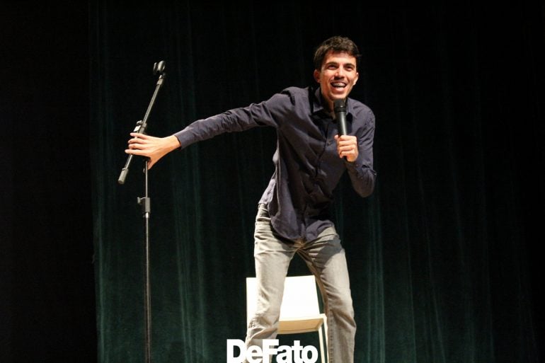 Humorista elogia teatro da FCCDA e exalta sessões lotadas em Itabira