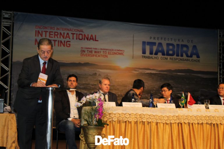 Prefeito de Itabira e comitiva chinesa se reúnem hoje com o Governo Federal