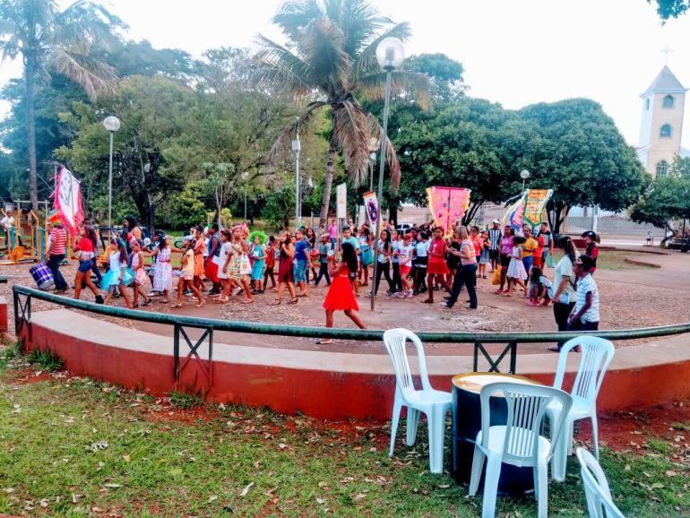 Marchinhas no Campestre revivem Carnaval tradicional em Itabira