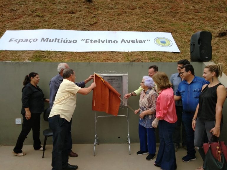 Ao inaugurar espaço multiuso, prefeito Ronaldo Magalhães cogita voltar com venda de bebida alcoólica na feira livre de Itabira