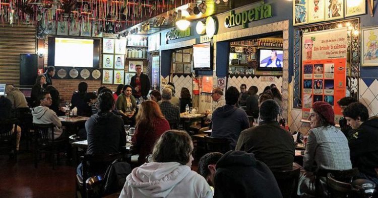 Copa deve gerar R$ 864,49 milhões a bares e restaurantes