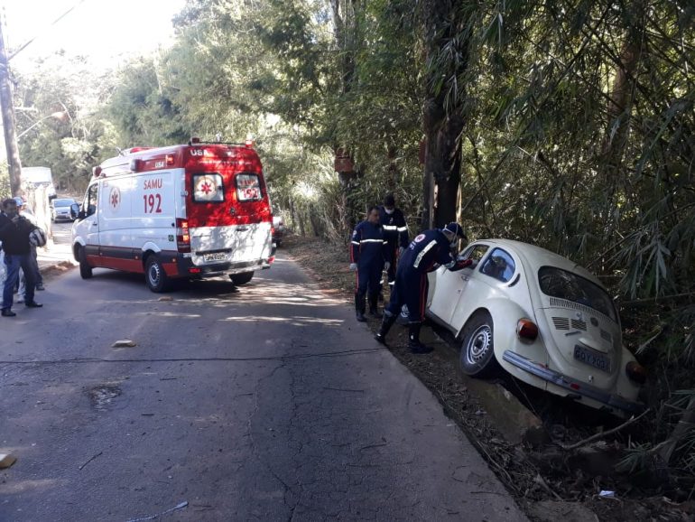 Acidente no início da tarde desta sexta faz três vítimas no bairro Abóboras