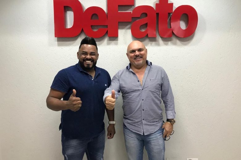 DeFato Fest terá show de abertura com cantor itabirano Miguel Oliveira DeFato Fest terá show de abertura com cantor itabirano Miguel Oliveira