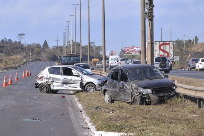 Projeto obriga motorista bêbado que causar acidente a ressarcir o SUS pelo tratamento de vítimas Projeto obriga motorista bêbado que causar acidente a ressarcir o SUS pelo tratamento de vítimas