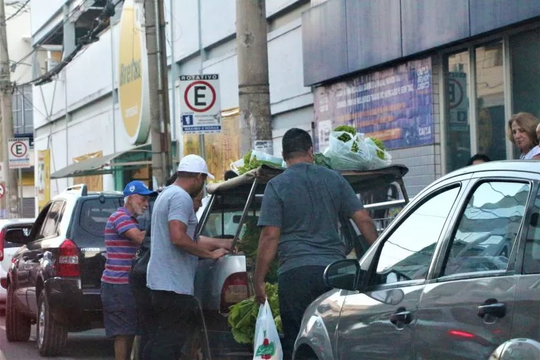 Ambulantes analisam propostas de adequações a projeto polêmico em Monlevade