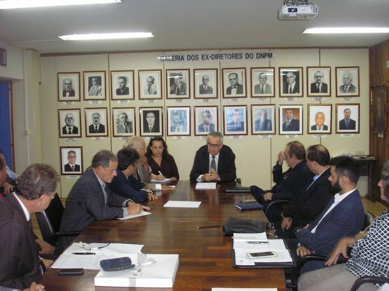 Municípios mineradores cobram, em reunião nesta quarta, garantias de investimentos da Vale no Estado Municípios mineradores cobram, em reunião nesta quarta, garantias de investimentos da Vale no Estado