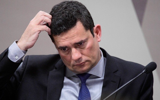 Associação de juízes arquiva representação que pedia exclusão de Moro