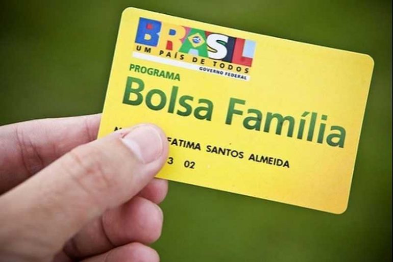 Bolsa Família: registro de frequência escolar de alunos deve ser feito até o dia 27 Bolsa Família: registro de frequência escolar de alunos deve ser feito até o dia 27