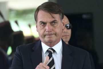 Twitter de presidente Bolsonaro com vídeo obsceno tem repercussão internacional