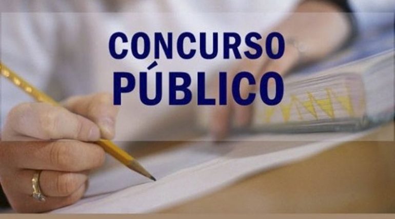 País tem 13,6 mil vagas abertas em 165 concursos públicos