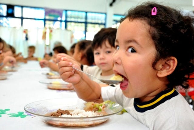 Decreto estabelece promoção da alimentação saudável em escolas públicas e privadas de Minas Gerais