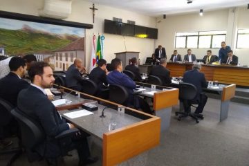 Câmara de Itabira vota fim da verba de gabinete, LDO e projetos com doações e vendas de áreas
