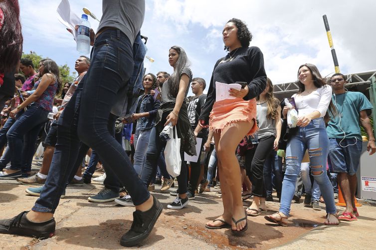 Enem: estudantes fazem hoje prova de matemática e ciências da natureza