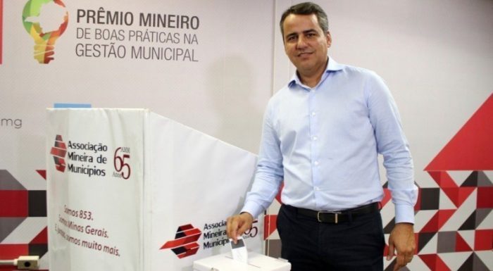 Julvan Lacerda é reeleito para presidência da AMM