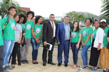 Suspensão do Parlamento Jovem é adiada para setembro