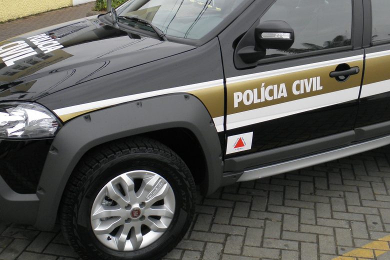 Homem tenta praticar suborno e é preso pela Polícia Civil