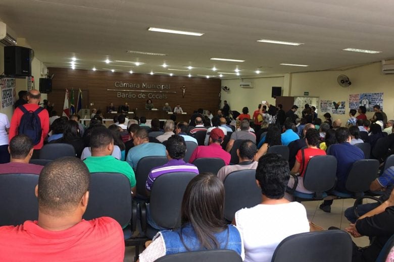 População lota Câmara de Barão em reunião com deputados da CPI que apura rompimento de barragem