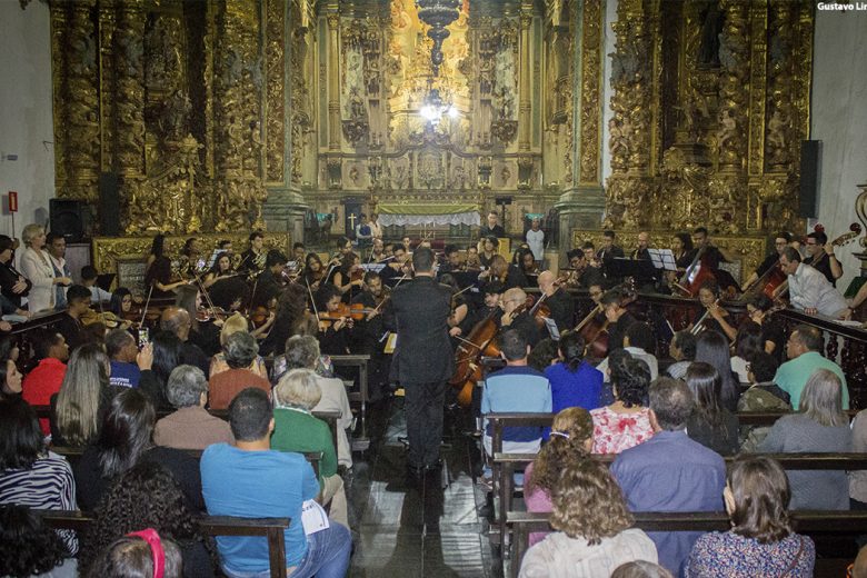 Orquestras de Itabira e Santa Bárbara se apresentam juntas em concerto sinfônico