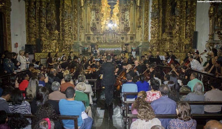 Orquestras de Itabira e Santa Bárbara se apresentam juntas em concerto sinfônico