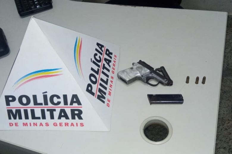 PM apreende arma após fuga de suspeito em Barão de Cocais