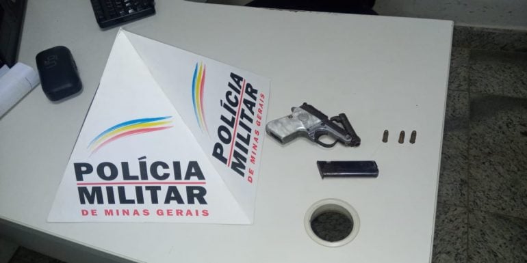 PM apreende arma após fuga de suspeito em Barão de Cocais