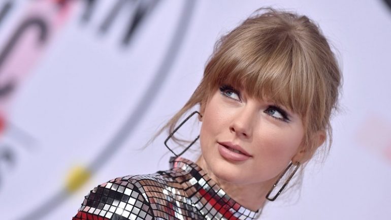 Fã de Taylor Swift morre em show no Rio após passar mal dentro do estádio