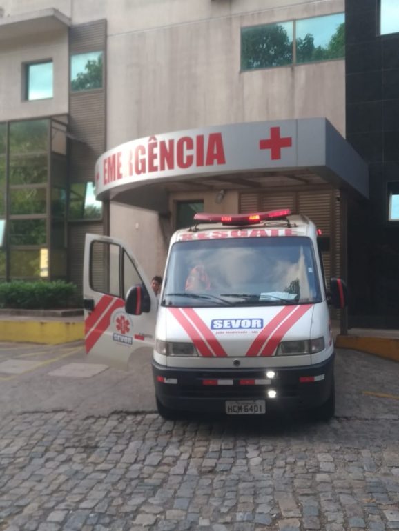 Acidente de trânsito deixa mulher ferida em João Monlevade