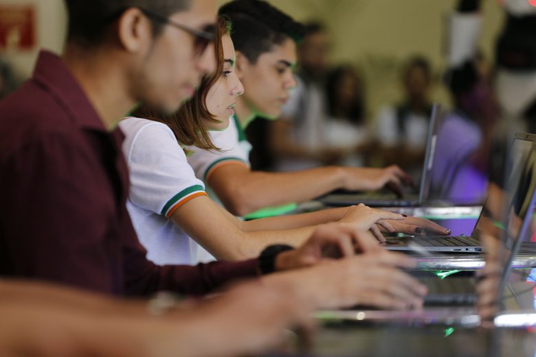 Rede estadual de ensino inicia período de pré-matrícula online