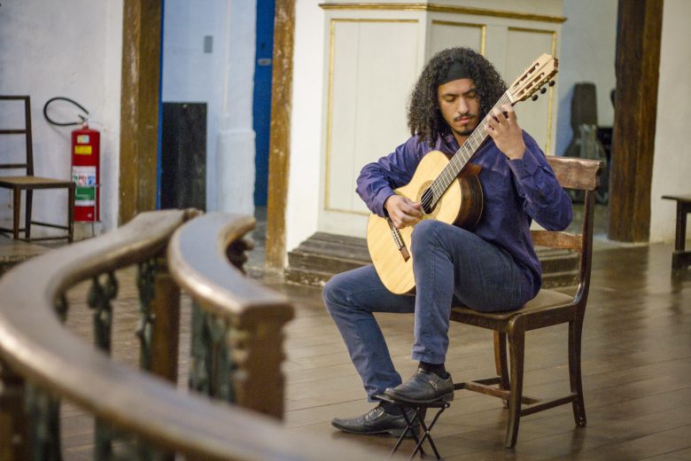 Itabirano busca ajuda financeira para mestrado em música nos Estados Unidos Itabirano busca ajuda financeira para mestrado em música nos Estados Unidos