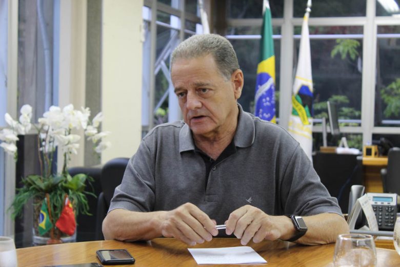 Prefeito de Itabira anuncia projeto de duplicação de rodovia que liga à BR-381